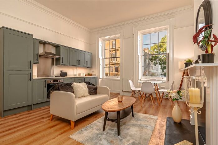 2 Bedroom Flat To Rent In Richmond Terrace, Bristol, BS8