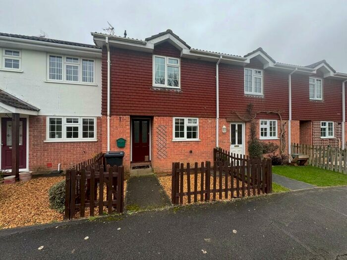 2 Bedroom Terraced House To Rent In Ashlea, Hook, RG27