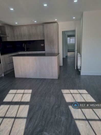 2 Bedroom Flat To Rent In High Street, Gravesend, DA11