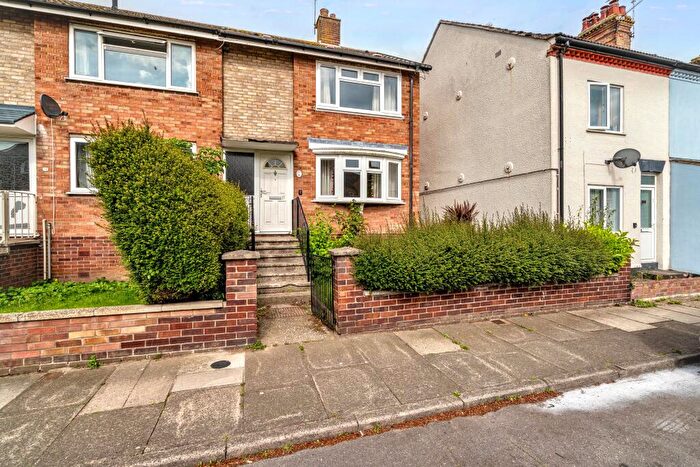 2 Bedroom End Of Terrace House For Sale In Empress Road, Norfolk, NR31