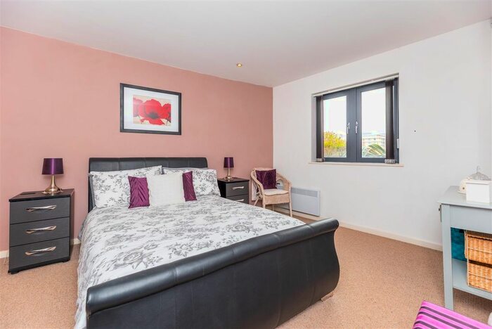1 Bedroom Property To Rent In Kings Road, Swansea, SA1