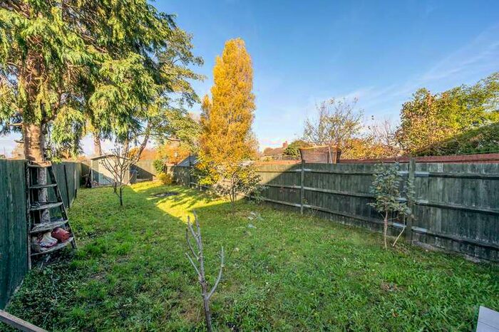 3 Bedroom Terraced House To Rent In Cannon Hill Lane, Wimbledon, SW20