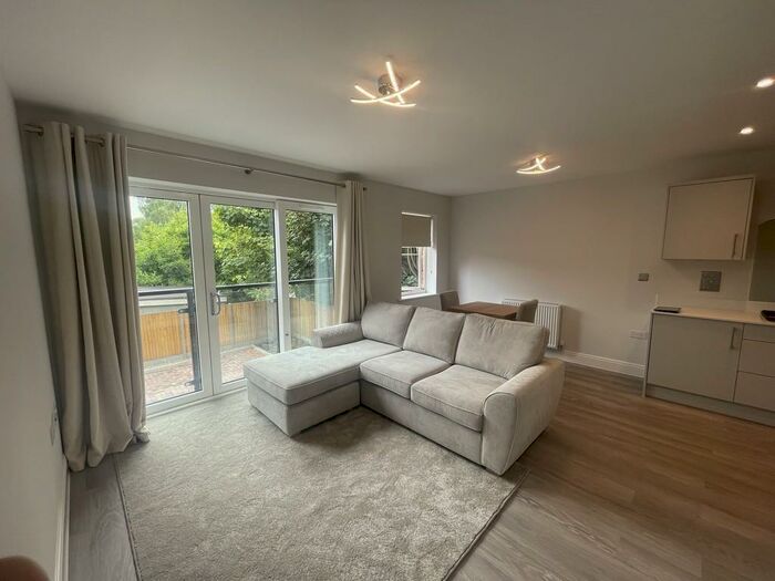 1 Bedroom Apartment To Rent In Woking, GU21