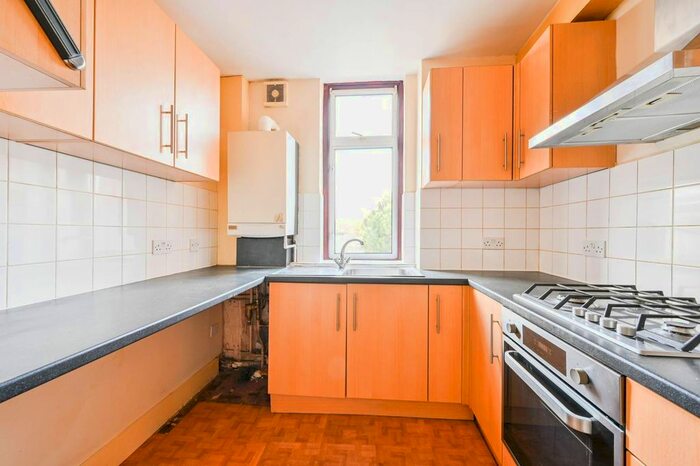 5 Bedroom Flat To Rent In Billet Road, Walthamstow, London, E17