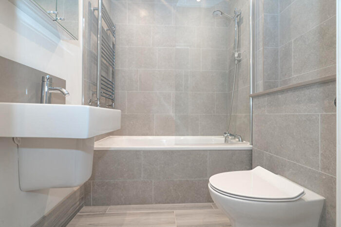 2 Bedroom Flat To Rent In Forty Lane, London, Greater London, HA9