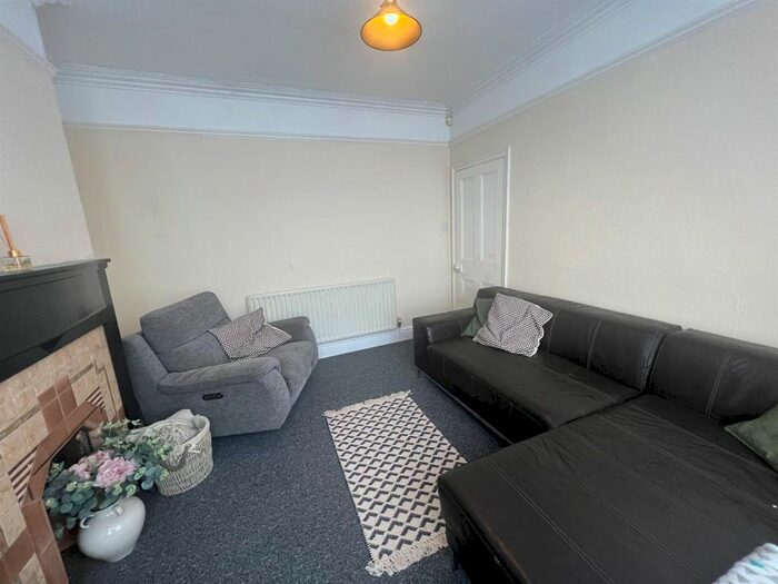 2 Bedroom Semi-Detached House To Rent In Leicester Road, Wigston, LE18