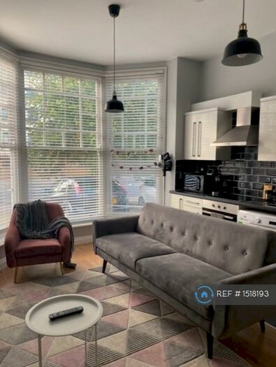 1 Bedroom Flat To Rent In Park Lane, London, CR0