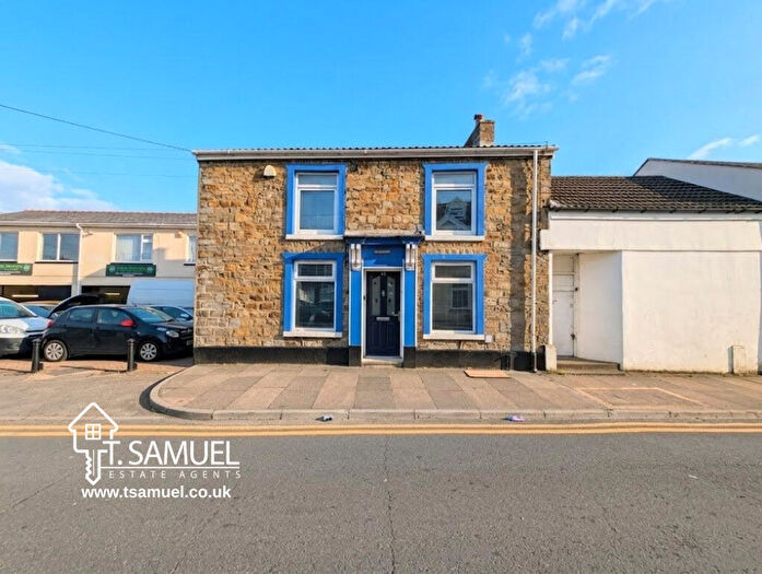 3 Bedroom Semi-Detached House For Sale In Brecon Road, Merthyr Tydfil, CF47
