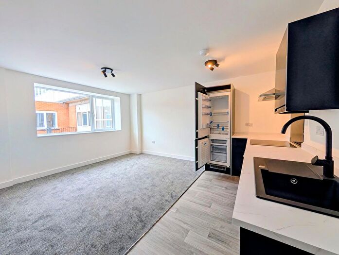1 Bedroom Flat To Rent In West Street, Chesterfield, S40