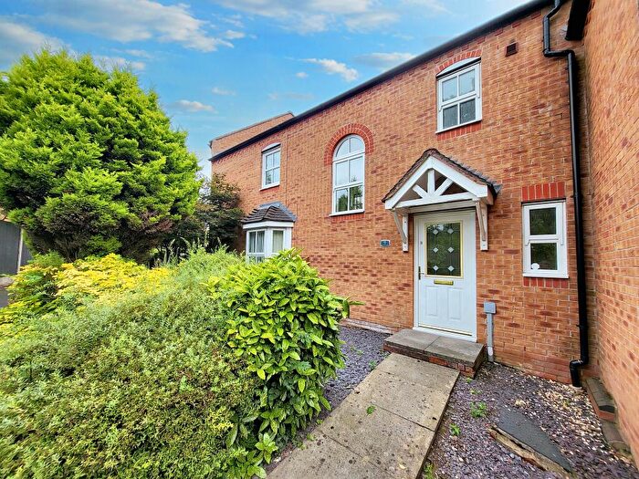 3 Bedroom Town House To Rent In Willowfield Drive, Trentham, Stoke-on-Trent, ST4