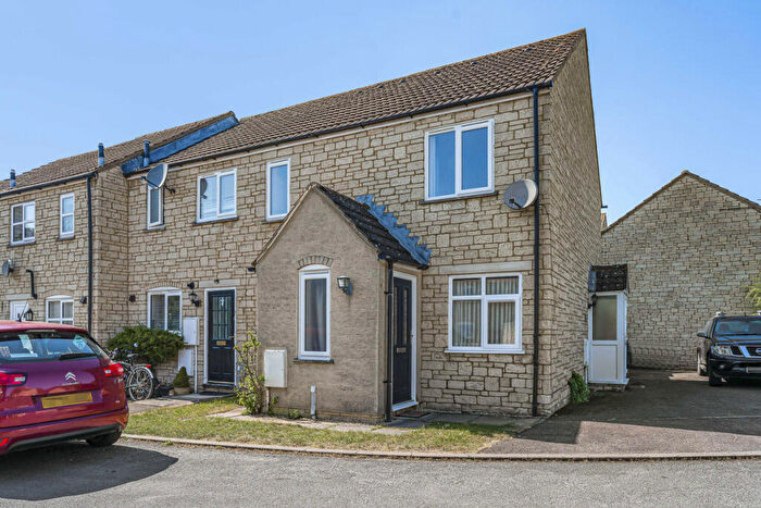 1 Bedroom Terraced House For Sale In Avocet Way, Bicester, OX26