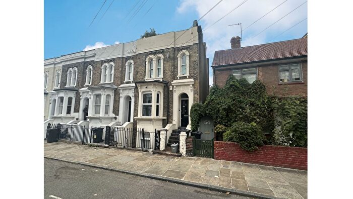 2 Bedroom Flat For Sale In Flat B, Londesborough Road, Stoke Newington, London, N16
