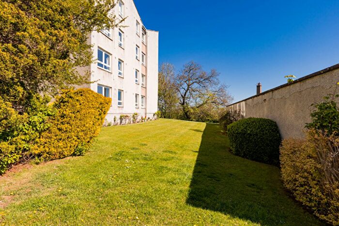 2 Bedroom Flat For Sale In West Court, Ravelston House Park, Ravelston, Edinburgh, EH4