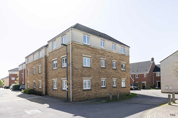 2 Bedroom Flat For Sale In The Hedgerows, Bradley Stoke, Bristol, BS32
