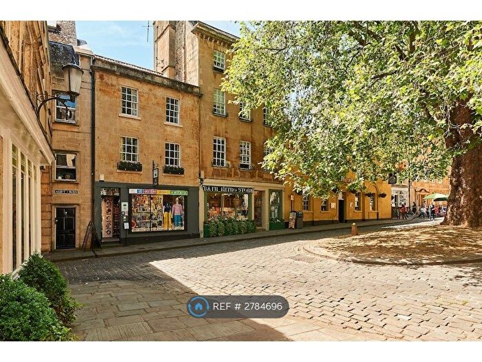 3 Bedroom Flat To Rent In Abbey Green, Bath, BA1