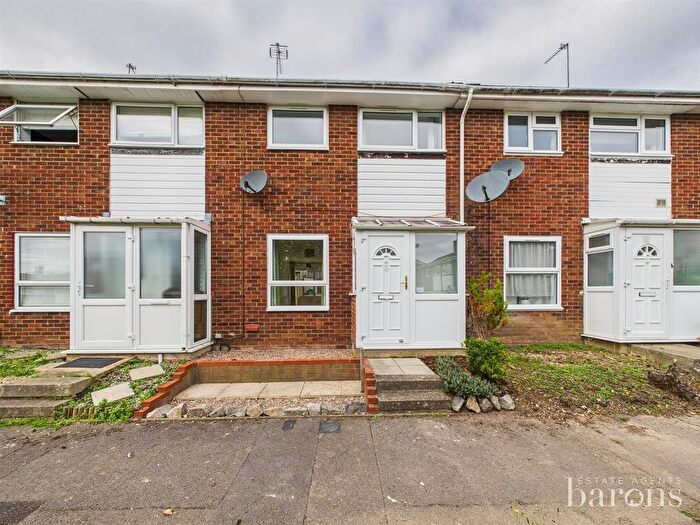 3 Bedroom Terraced House For Sale In Stukeley Road, Kings Furlong, Basingstoke, RG21