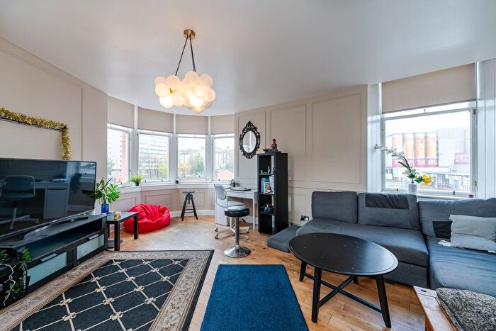 2 Bedroom Flat For Sale In Hunter Street, Glasgow, G4