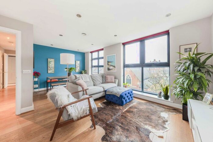 2 Bedroom Flat To Rent In Magdalen Road, London, SW18