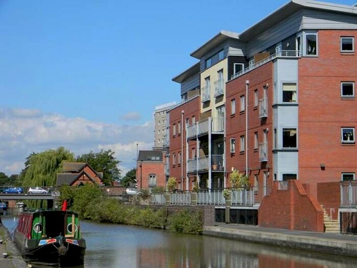 2 Bedroom Apartment To Rent In Shot Tower Close, CH1