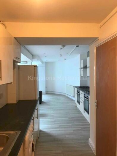 8 Bedroom Terraced House To Rent In Wyeverne Road, CF24