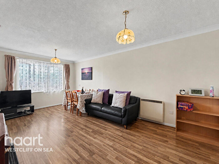 1 Bedroom Retirement Property For Sale In Imperial Avenue, Westcliff-On-Sea, SS0