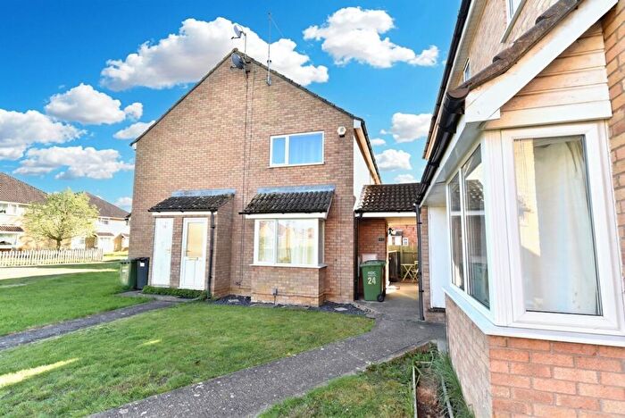 1 Bedroom Terraced House For Sale In Gainsborough Drive, St. Ives, PE27