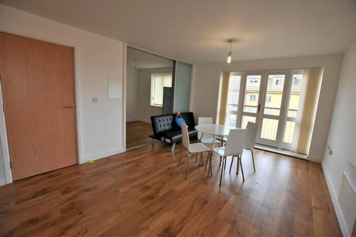 2 Bedroom Flat To Rent In Jefferson House, West Drayton, UB7