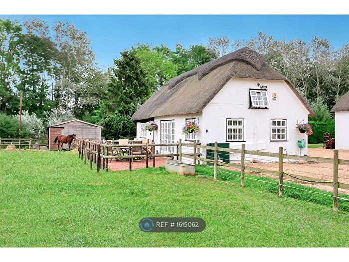 1 Bedroom Semi-Detached House To Rent In Wimborne, Wimborne, Dorset, BH21