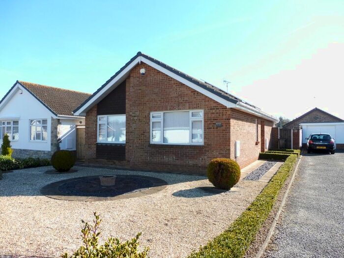 2 Bedroom Bungalow To Rent In Leeson Drive, Ferndown, BH22