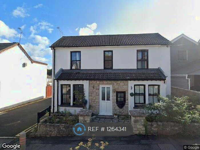 5 Bedroom Detached House To Rent In Albert Road, Poole BH12