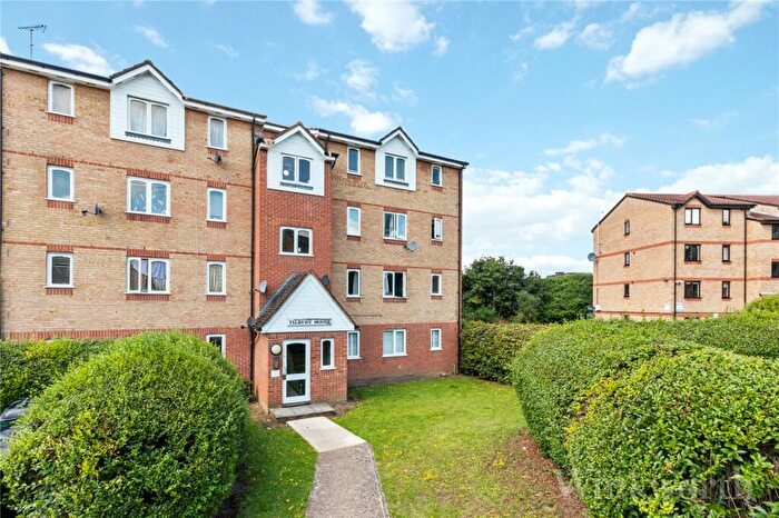 Apartment To Rent In Myers Lane, London, SE14