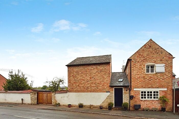 5 Bedroom Detached House For Sale In Fosse Way, Halford, Shipston-On-Stour, CV36
