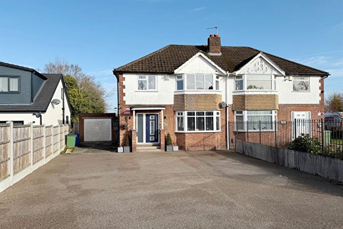 3 Bedroom Semi Detached House For Sale In Bolshaw Road, Heald Green, Cheadle, SK8