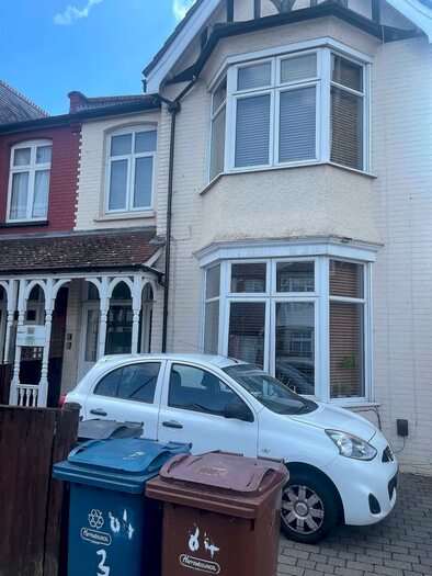 1 Bedroom Terraced House To Rent In Flat Hindes Road, Harrow, HA1
