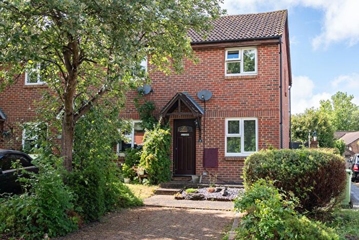 2 Bedroom End Of Terrace House For Sale In Leith View, North Holmwood, RH5