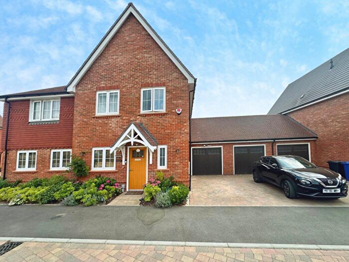 3 Bedroom Semi-Detached House For Sale In Nightingale View, Crookham Village, Fleet, Hampshire, GU51