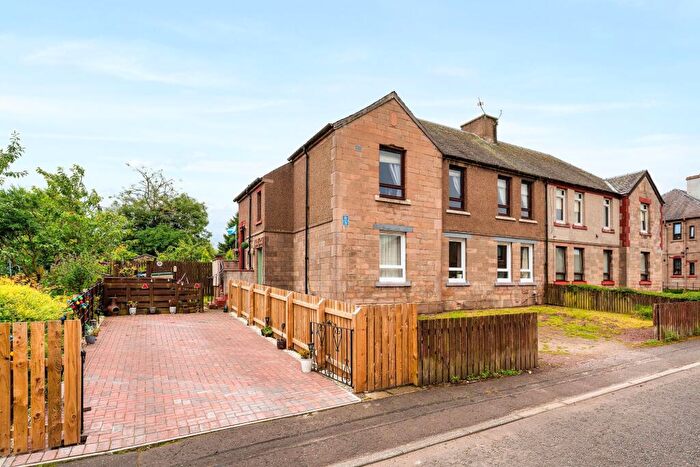 4 Bedroom Flat For Sale In Parkhead Crescent, West Calder, EH55