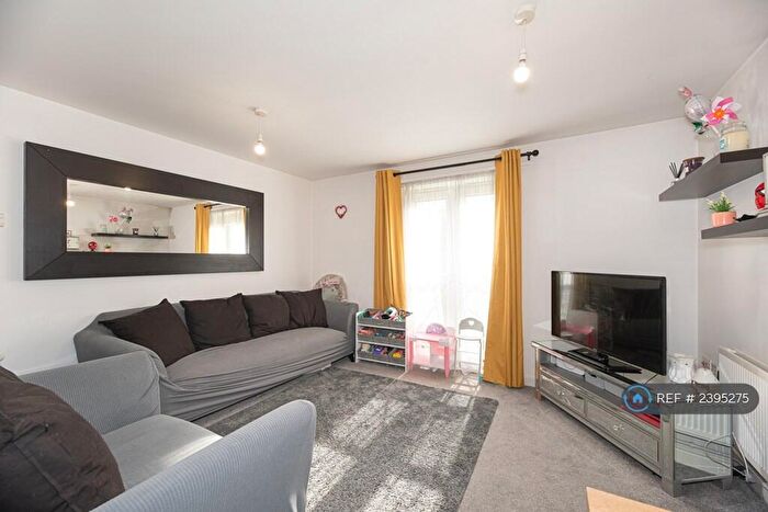 2 Bedroom Flat To Rent In Bessemer Close, Basildon, SS16