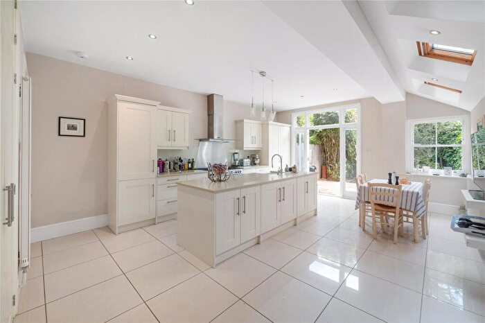5 Bedroom Terraced House For Sale In Englewood Road, London, SW12