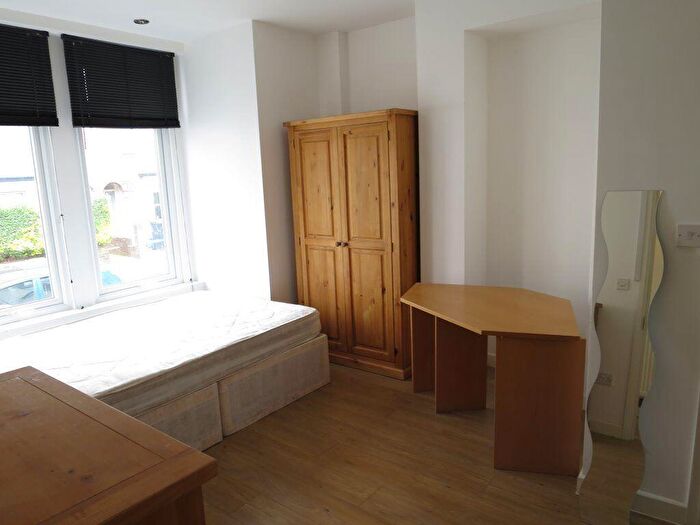 5 Bedroom House To Rent In Crown Street, OX4