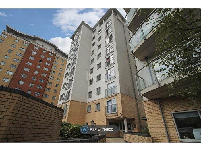 2 Bedroom Flat To Rent In Thames View, Ilford, IG1