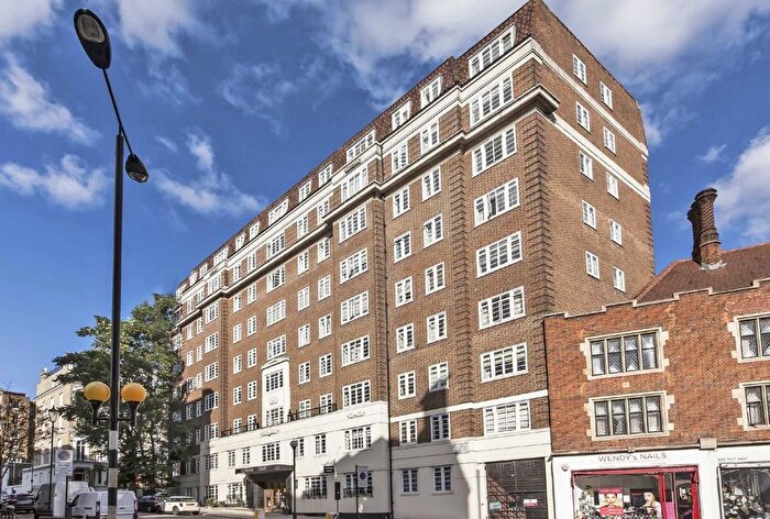 Studio To Rent In Vicarage Gate, London, W8