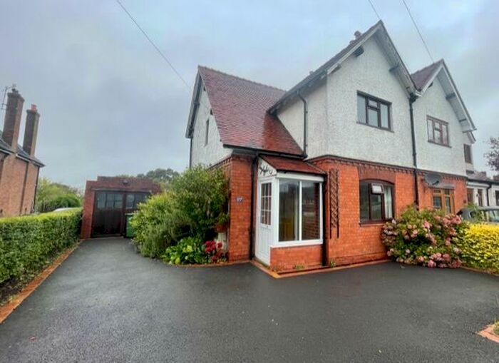 3 Bedroom House To Rent In Old Birmingham Road, Lickey End, Bromsgrove, B60