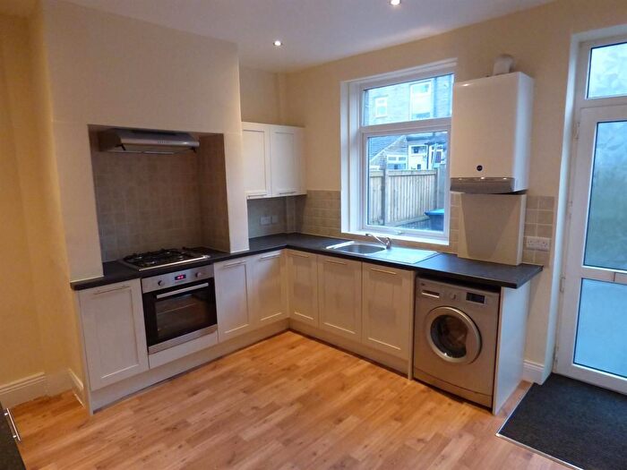 4 Bedroom Terraced House To Rent In Marion Street, Bingley, BD16