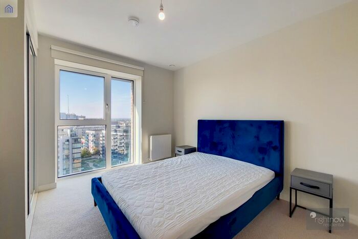 3 Bedroom Flat To Rent In Ferry Lane, London, N17