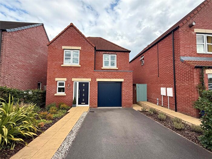 3 Bedroom Detached House For Sale In Harvester Way, Clowne, Chesterfield, Derbyshire, S43