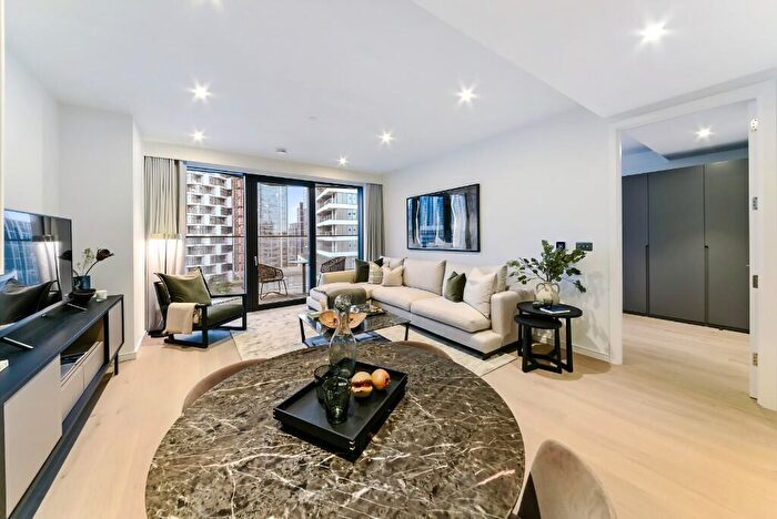 1 Bedroom Apartment To Rent In George Street, London, E14