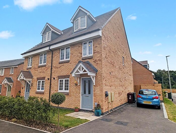 3 Bedroom Semi Detached House For Sale In Broadfield Street, Half Penny Meadows, Clitheroe, Lancashire, BB7