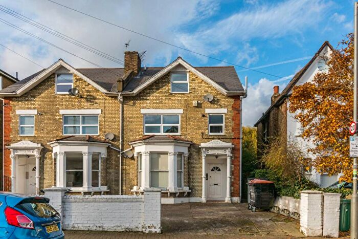 1 Bedroom Flat To Rent In Culverden Road, Bedford Hill, London, SW12
