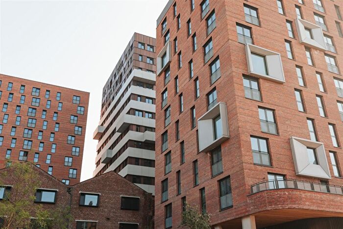 2 Bedroom Flat To Rent In Kampus, Piccadilly, M1